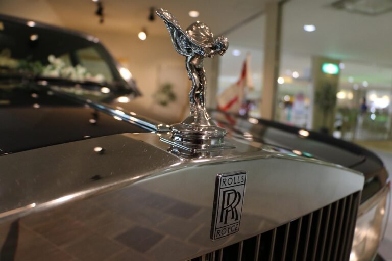 Make 1m Luxury Cars
